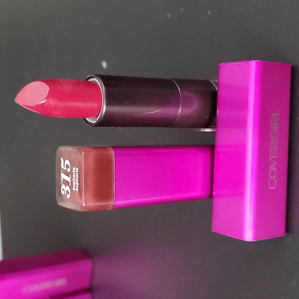 Covergirl Colorlicious Lipstick # 315 Euphoria